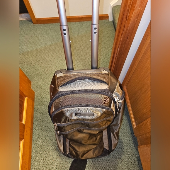 REI  Dark Green Travel Roller Backpack - Picture 2 of 16